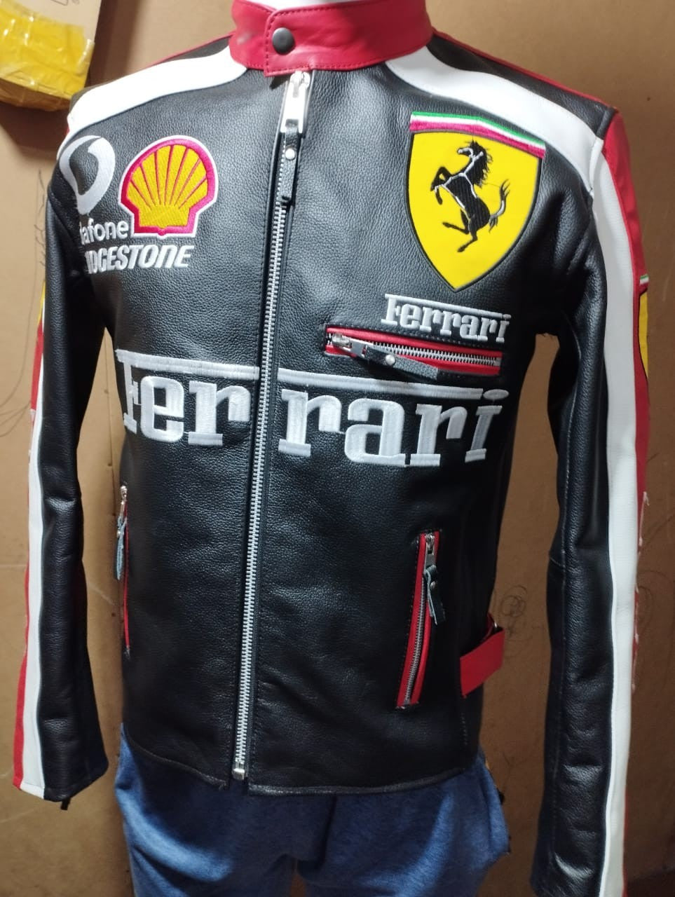 Jaqueta FERRARI F1 Vintage Couro Black Red